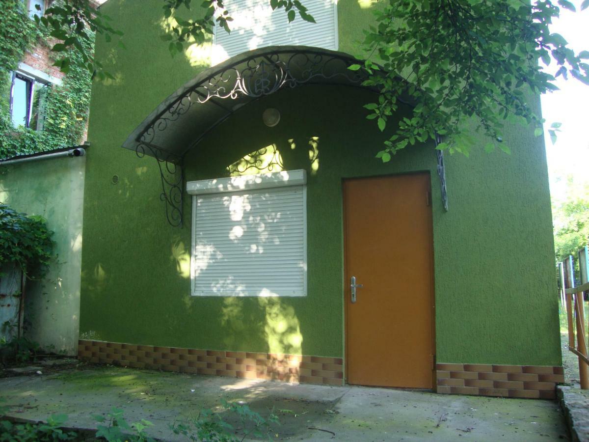 Апартаменти Domik S Saunoy Na Ogiyenko Кам'янець-Подільский Екстер'єр фото